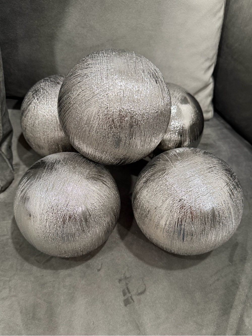 5 Silver Decorative Spheres